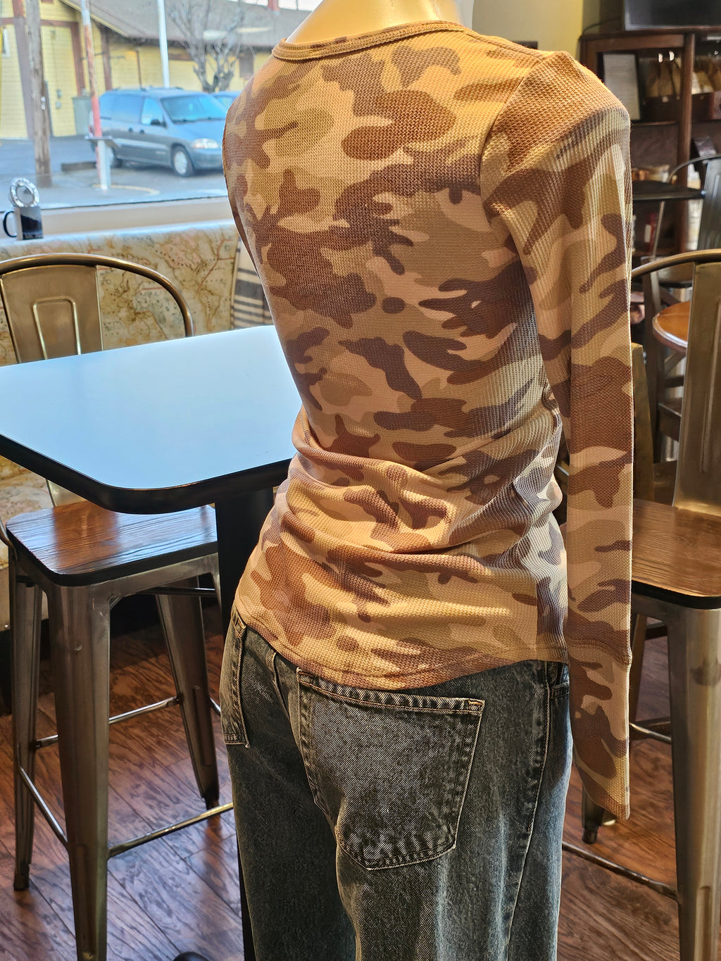 Camo long sleeve round neck 6 button top