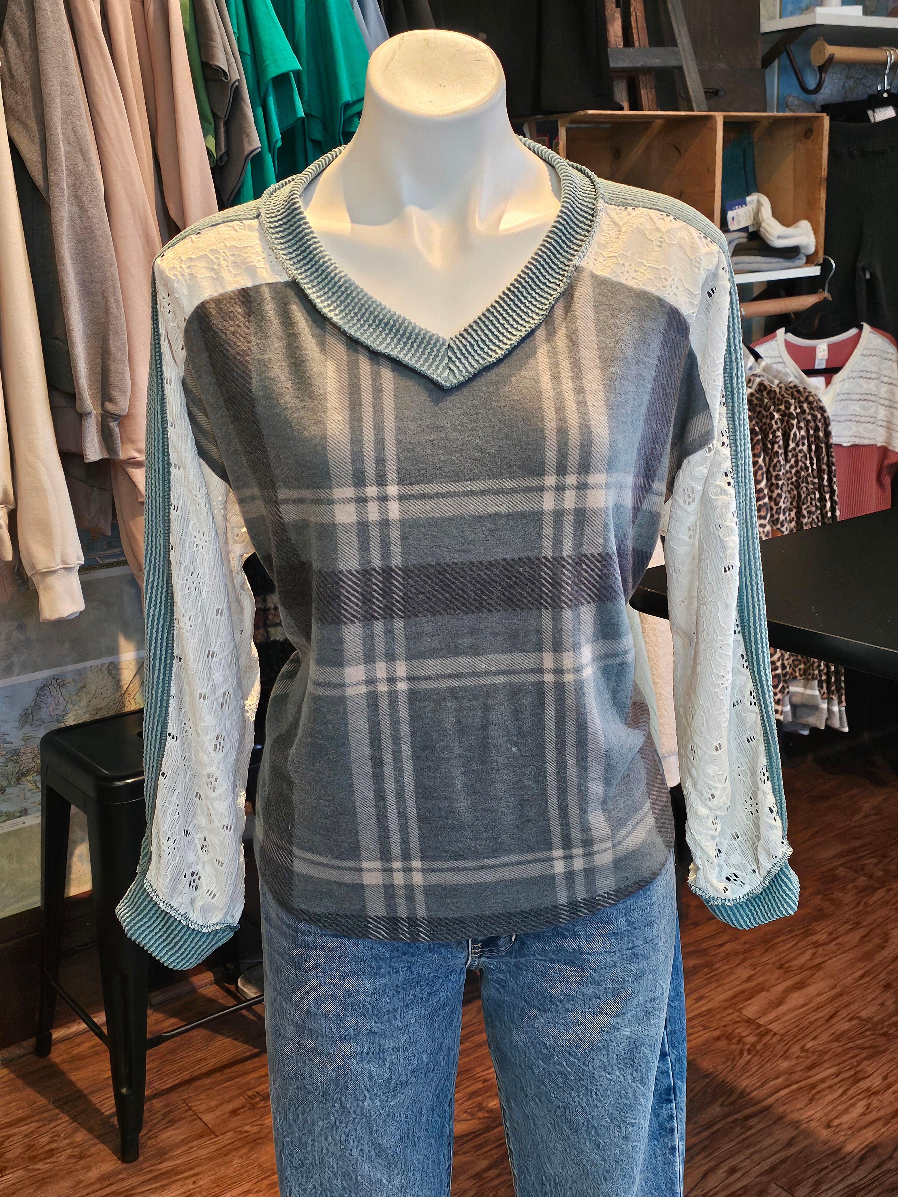 Lace color block sleeve top