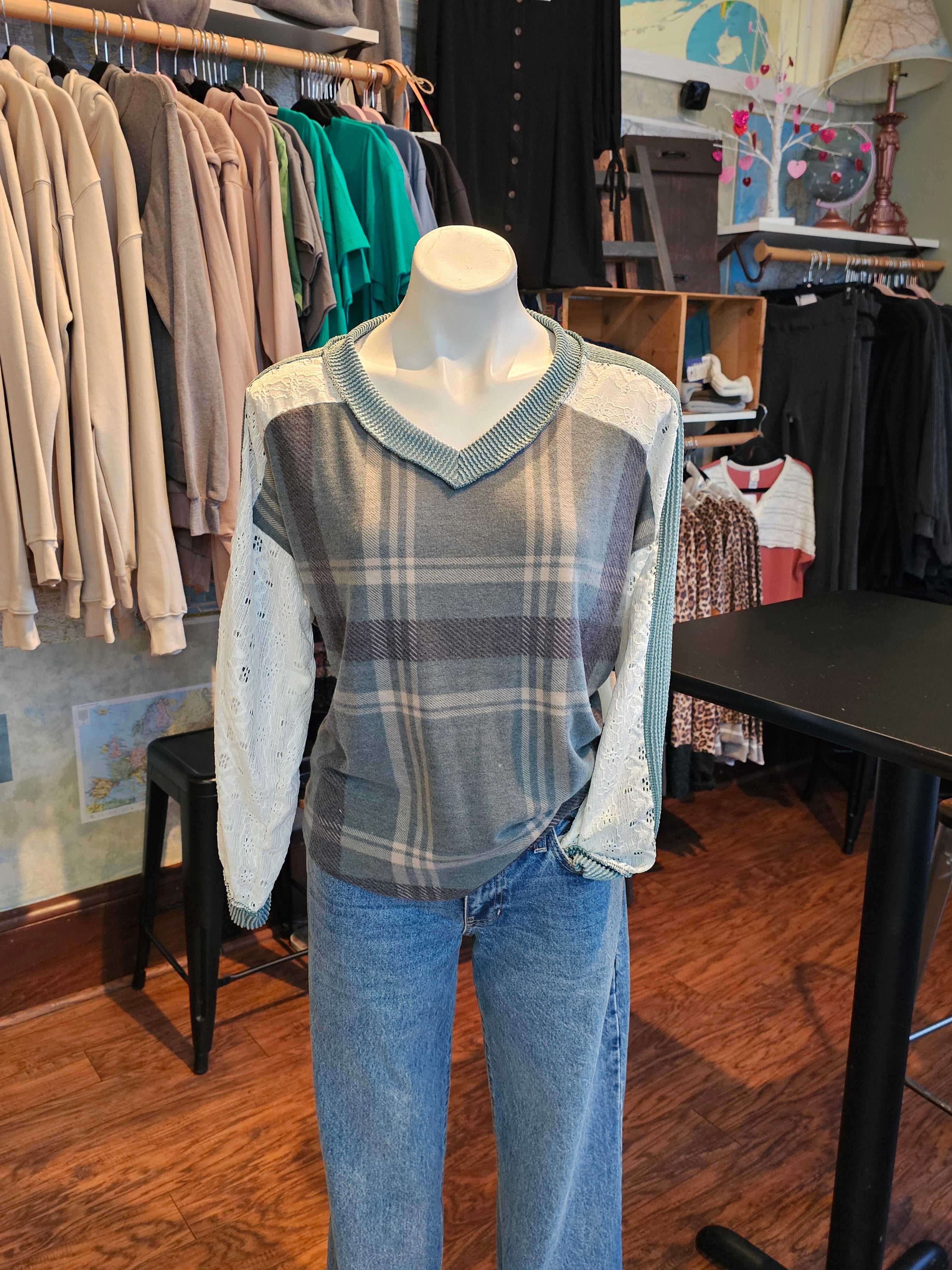 Lace color block sleeve top