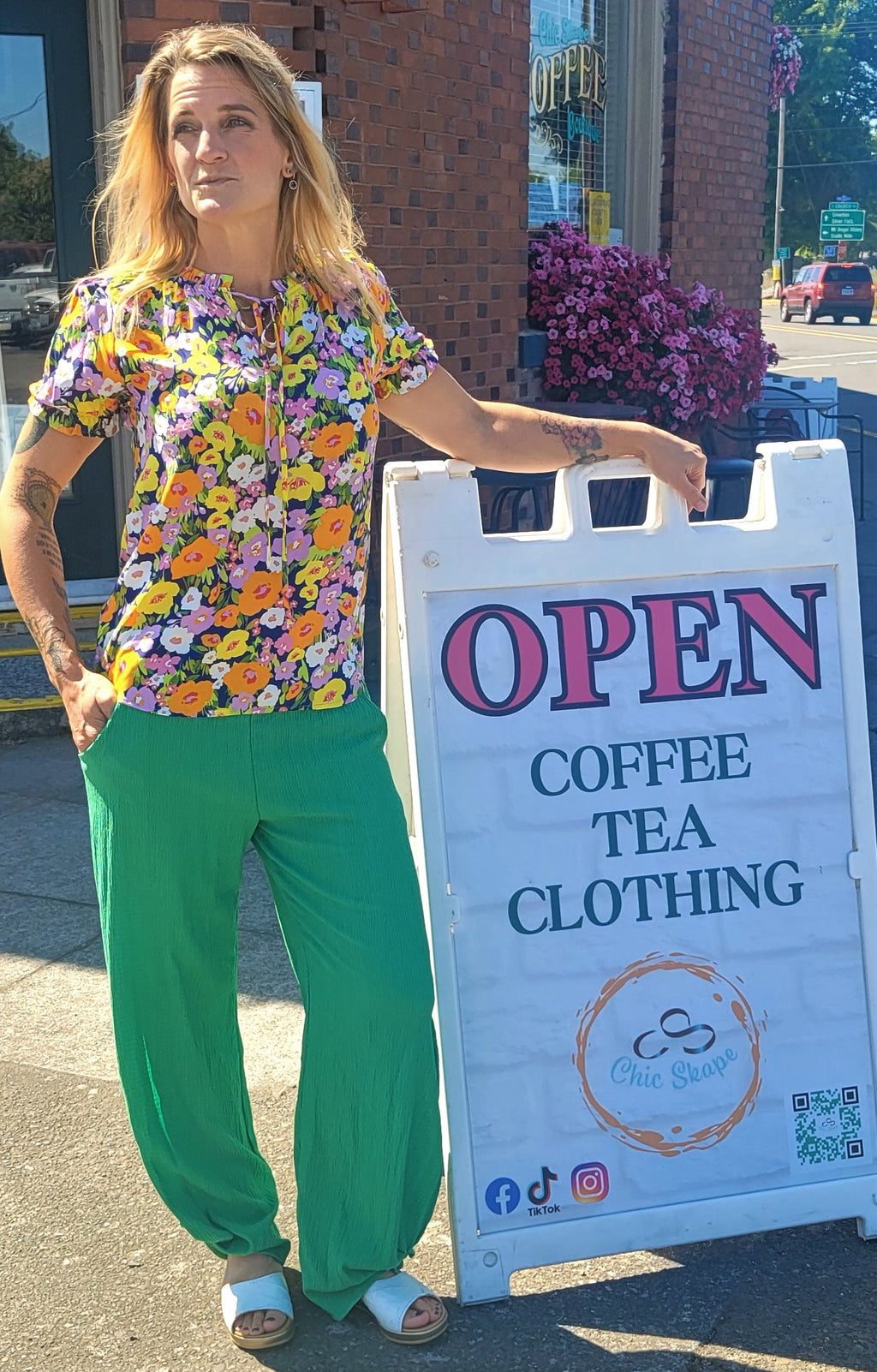 Floral puff sleeve blouse