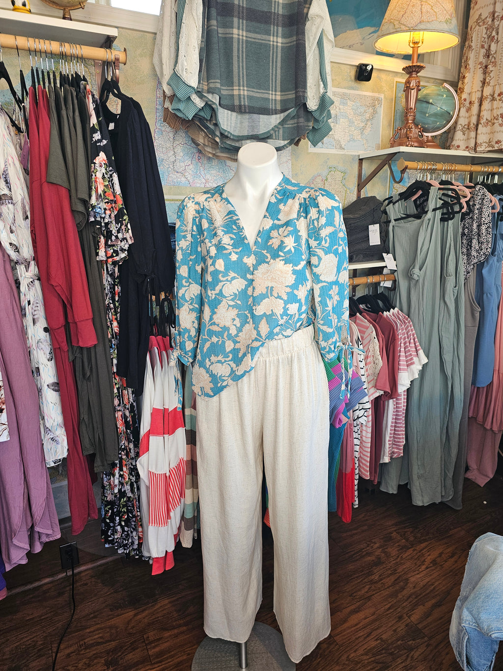 Floral Sheer 3/4 sleeve blouse