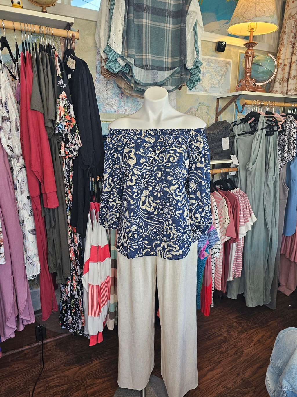 Floral Off the Shoulder Elastic Cuff blouse