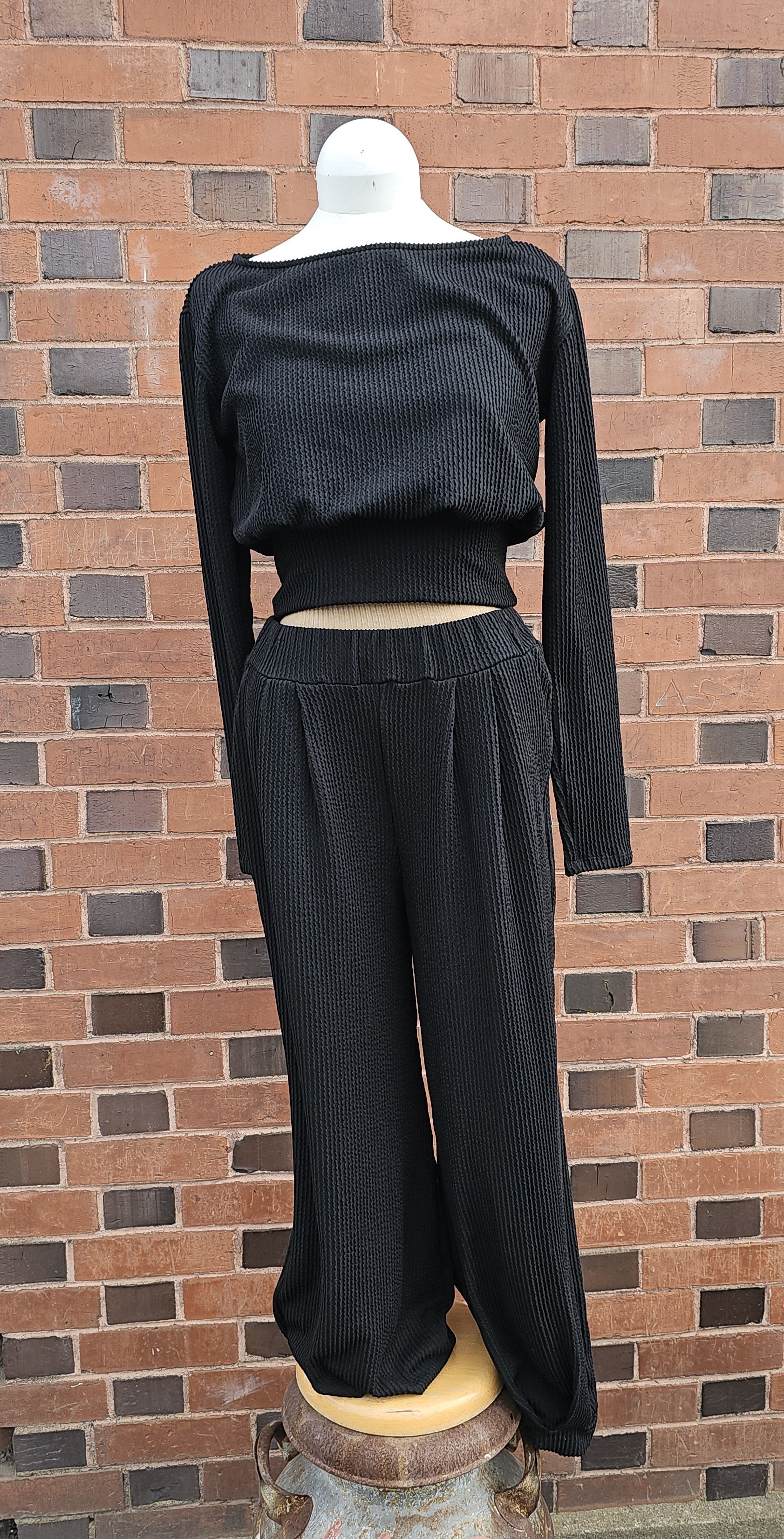 Urban Ribbed Cropped Long Sleeve