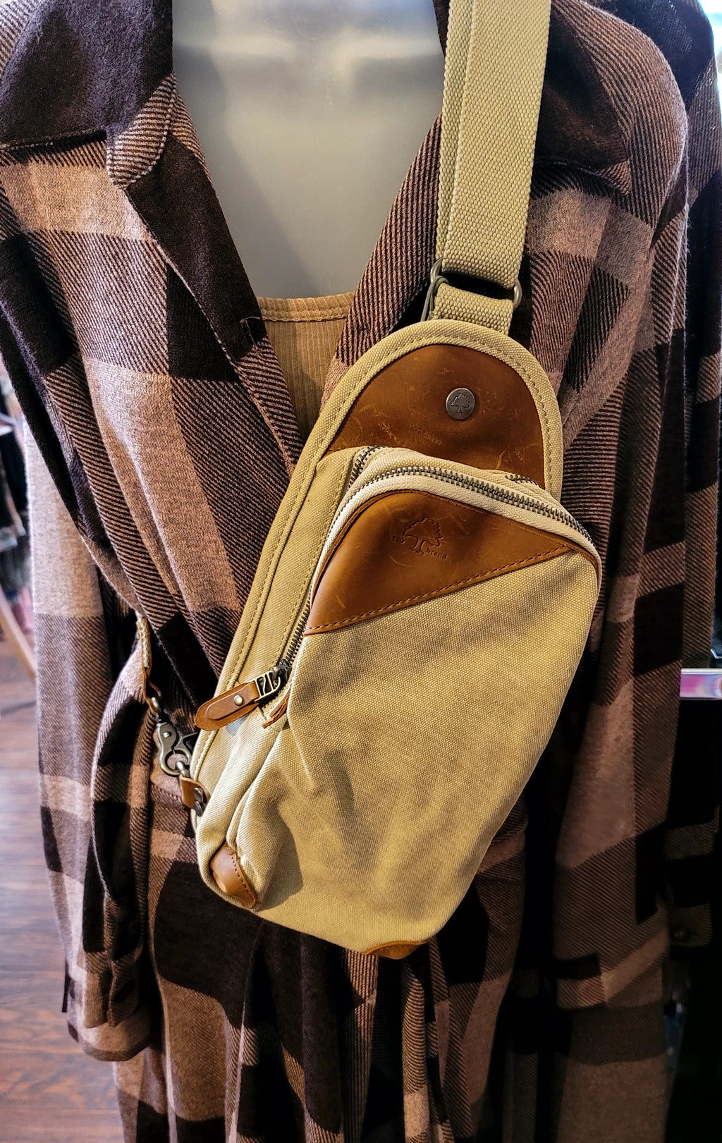 Canna Sling Bag Cream