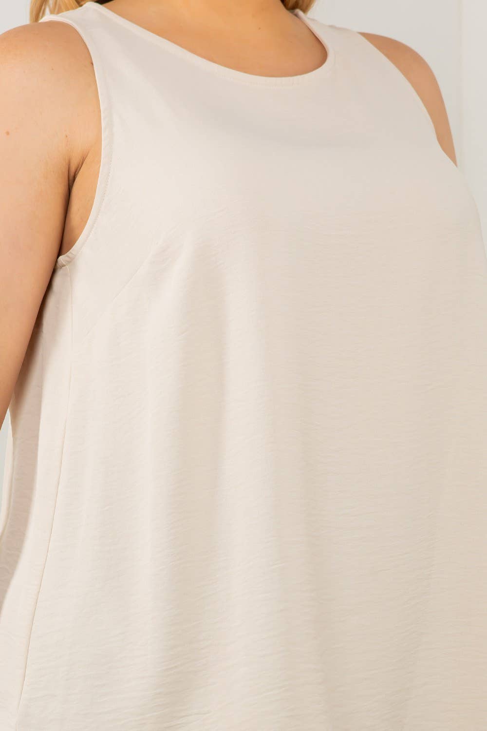 Plus hi-lo round neck tank top